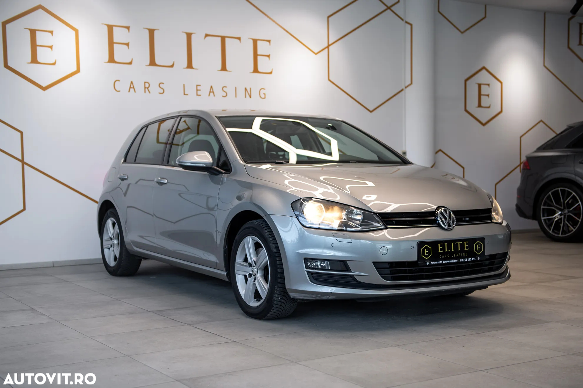Volkswagen Golf 2.0 TDI DSG BMT Comfortline - 3