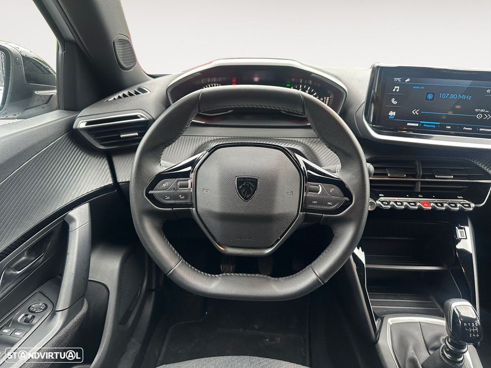 Peugeot 2008 1.2 PureTech Style - 12
