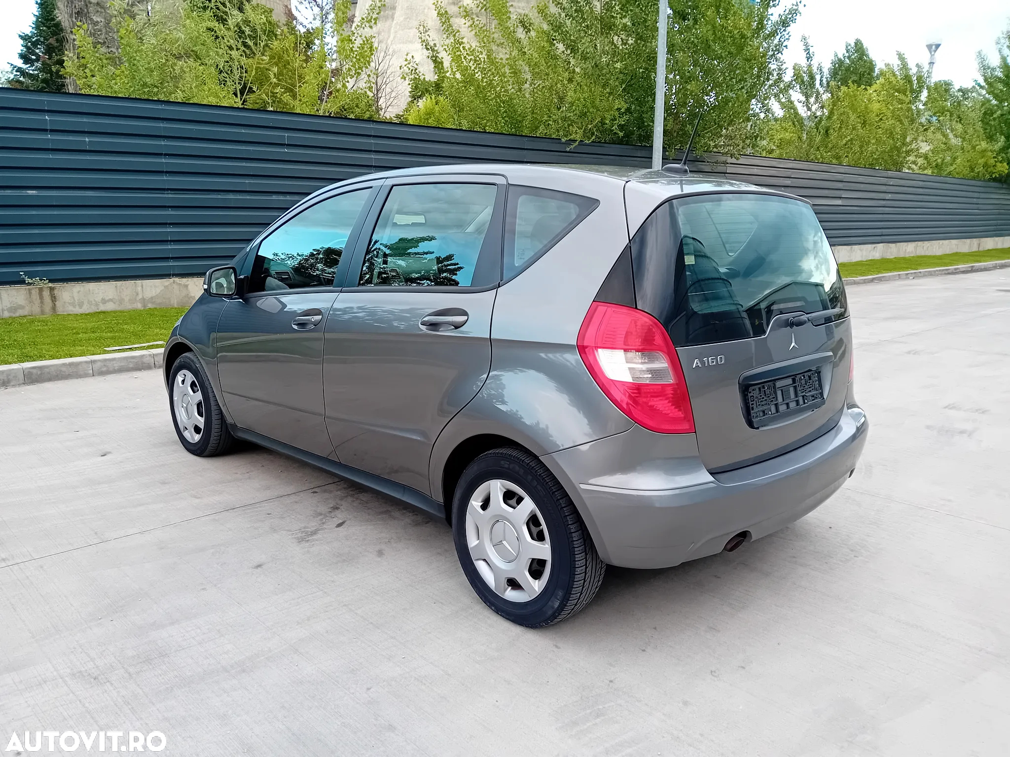 Mercedes-Benz A 160 BlueEFFICIENCY Elegance - 3