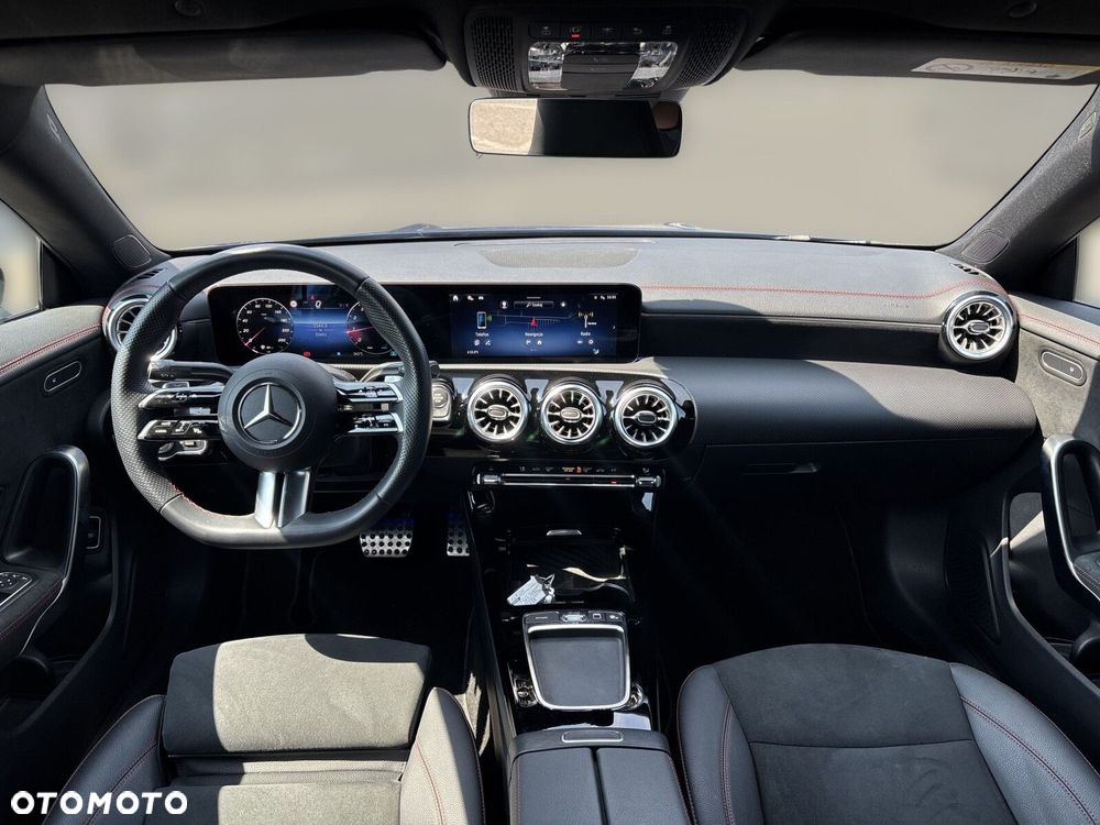 Mercedes-Benz CLA - 14