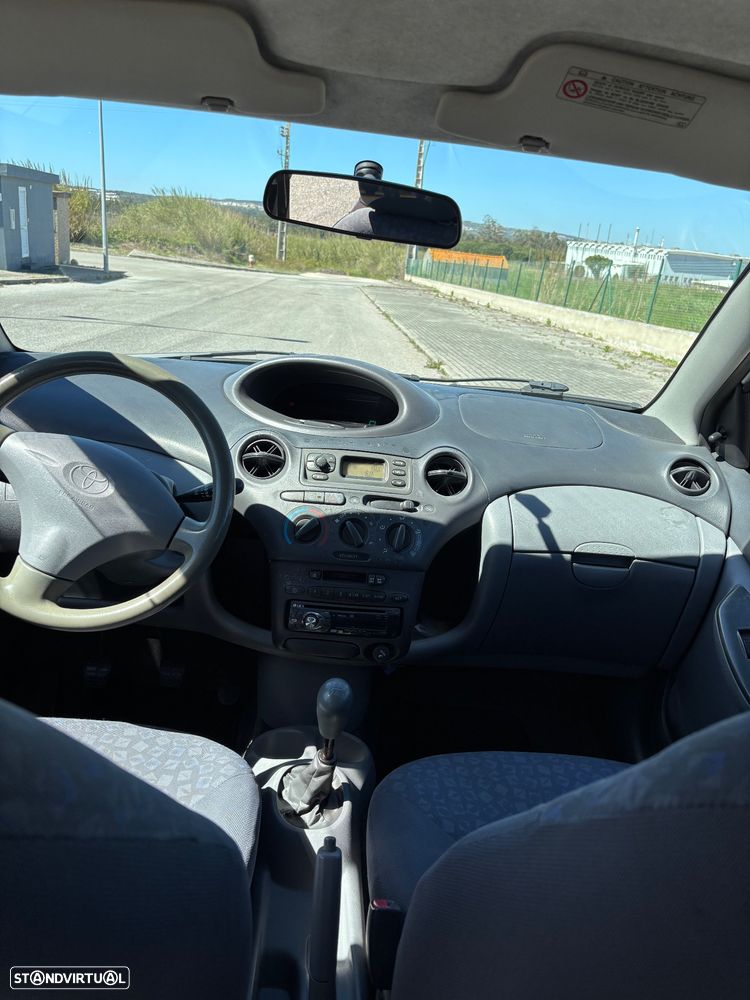 Toyota Yaris 1.0 Luna ABS+CD E.Aut. - 7