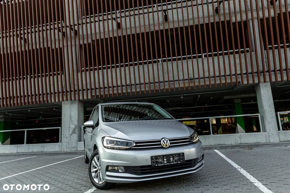 Volkswagen Touran - 8