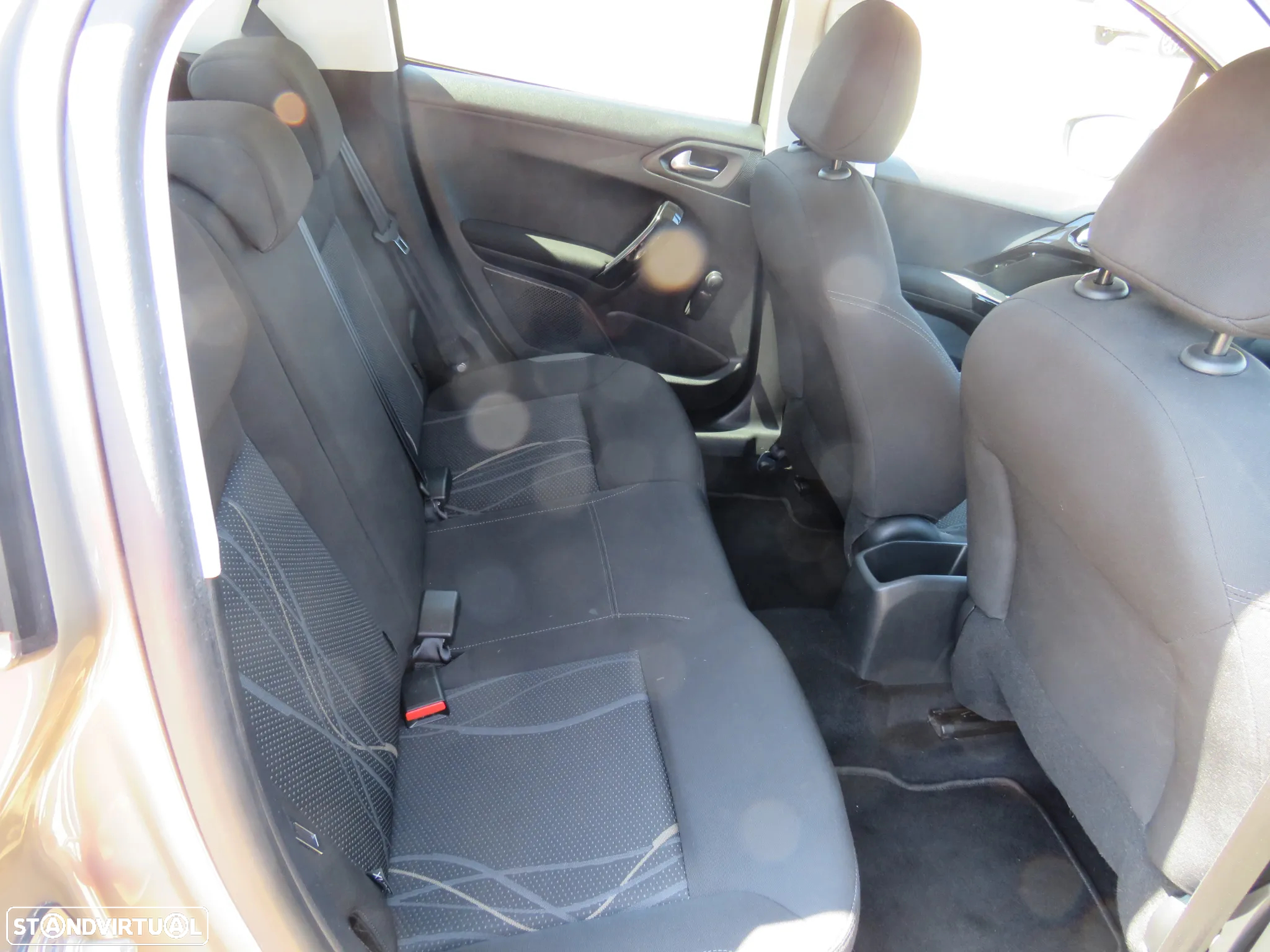 Peugeot 208 1.4 HDi - 10