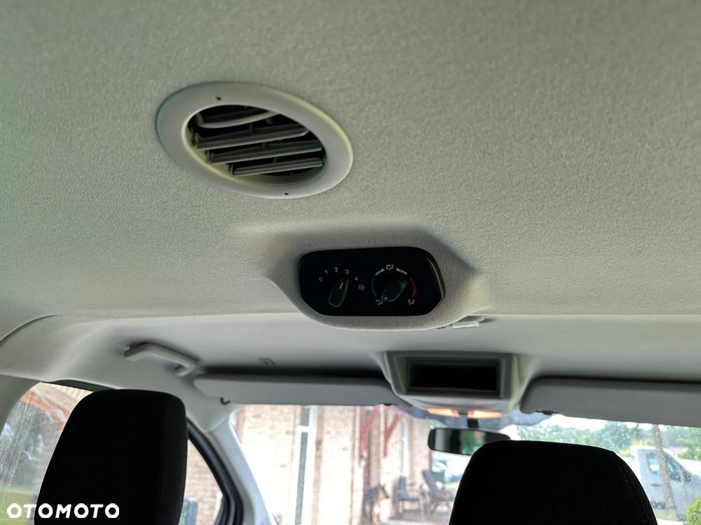 Ford Transit Custom 290 L2H1 Limited - 28