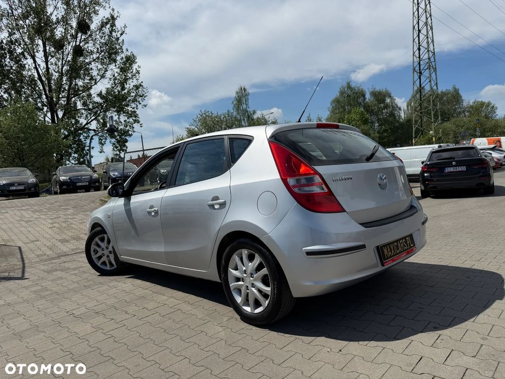 Hyundai i30 1.6 Comfort - 3