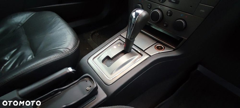 Opel Vectra 1.9 CDTI Cosmo ActiveSelect - 28
