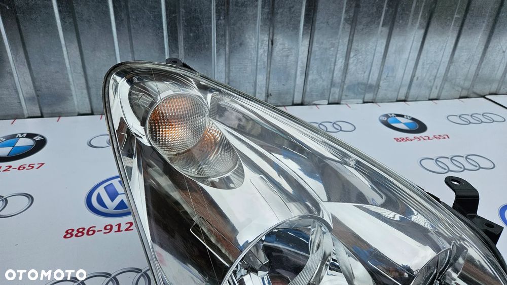 TOYOTA COROLLA VERSO II 2 2004-2007 Reflektor Prawy Lampa Prawa EUROPA KOMPLETNA ORYGINALNA IDEALNA - 7