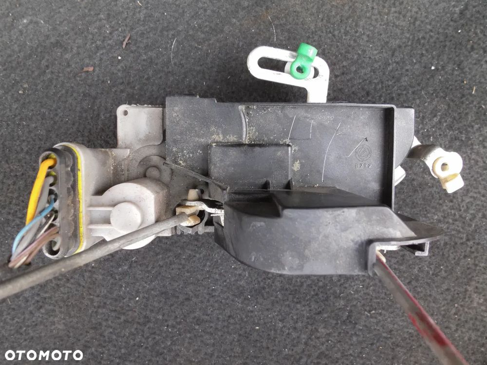 FIAT PUNTO II ZAMEK DRZWI PRAWY PRZÓD 6PIN POSIADAM 2SZT - 4