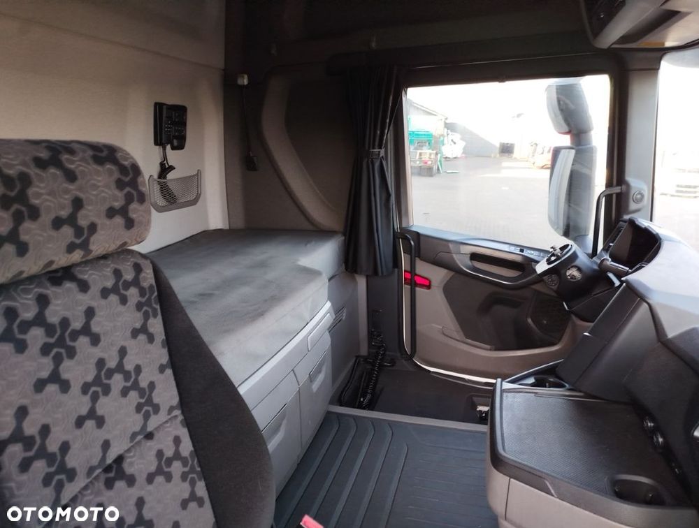 KABINA SCANIA R NTG - 9