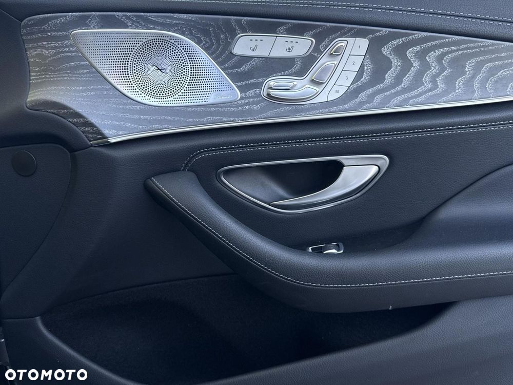 Mercedes-Benz CLS - 23