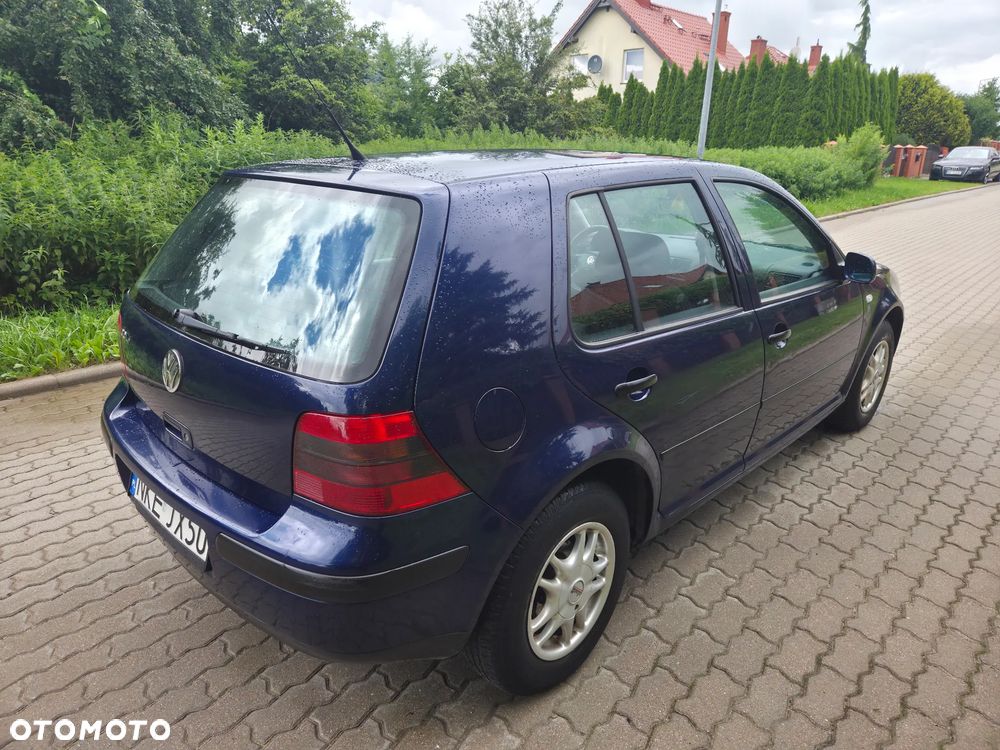 Volkswagen Golf - 5