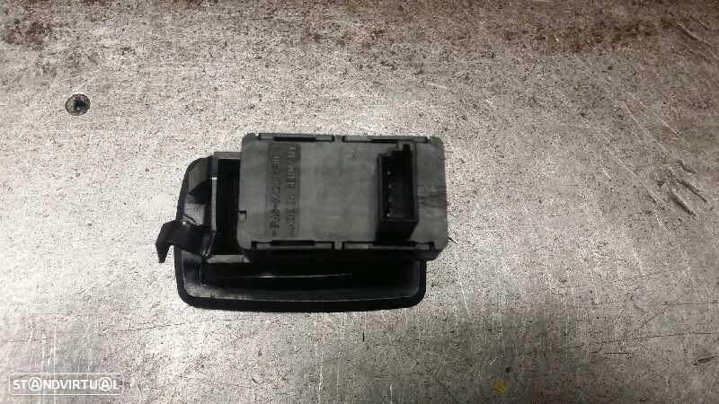 COMANDO ELEVADOR DE VIDRO TRASEIRO DIREITO BMW 1 2008 -6945874 - 3