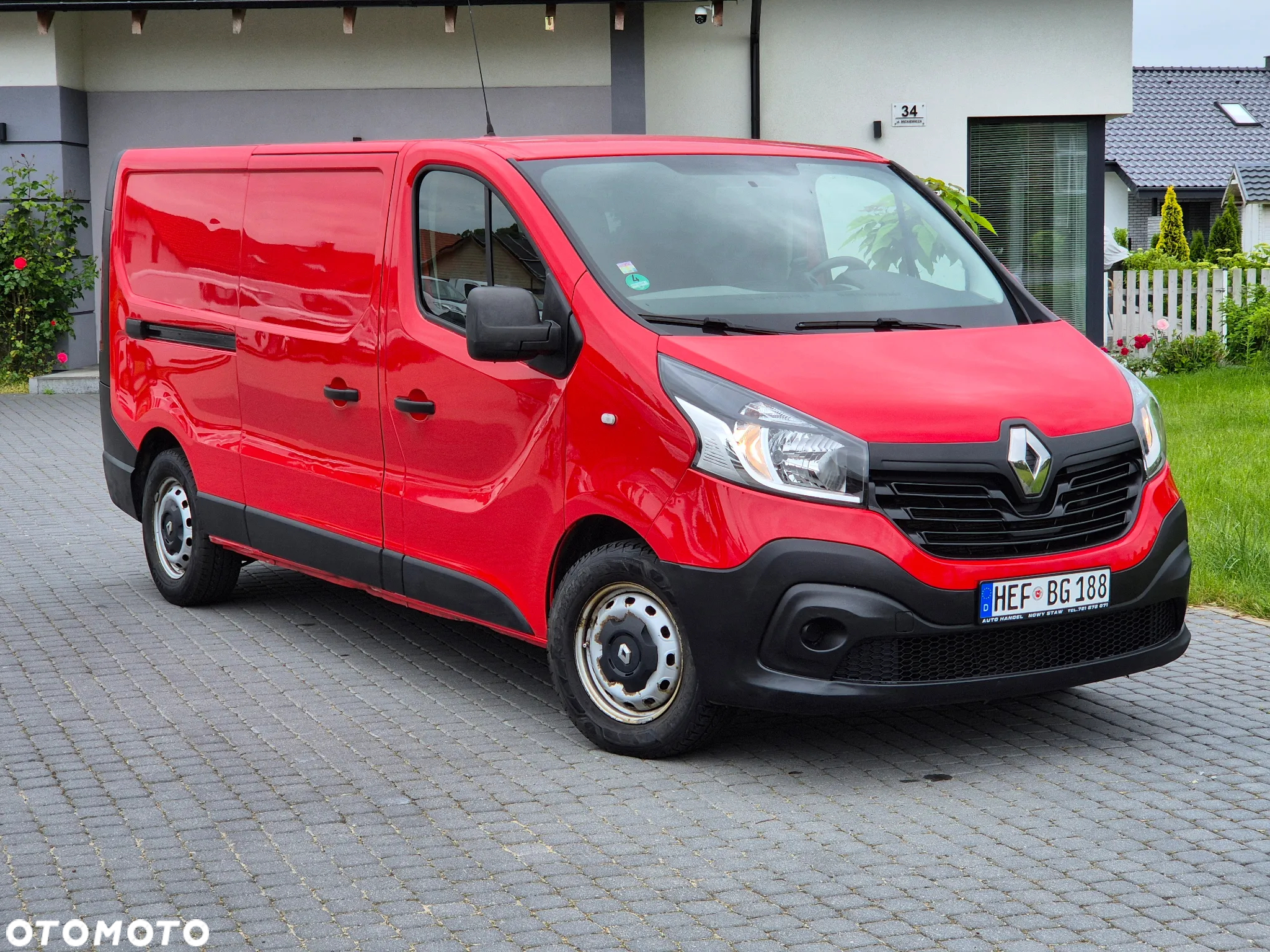Renault TRAFIC - 2