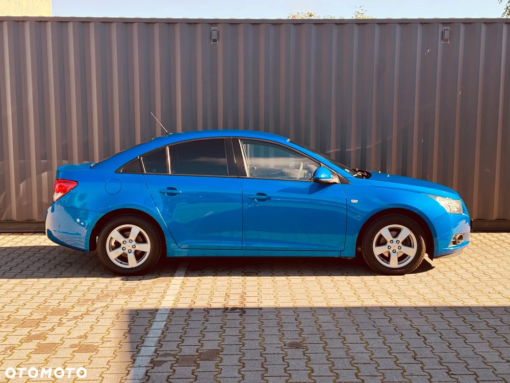 Chevrolet Cruze 2010 photo 5