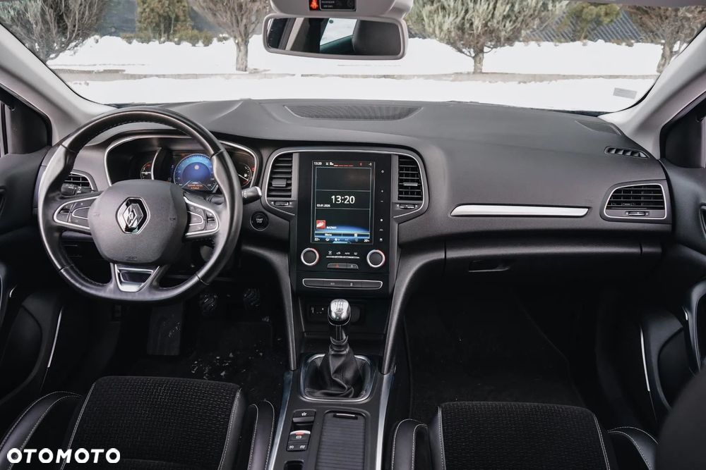 Renault Megane ENERGY TCe 130 Start & Stop LIMITED - 17