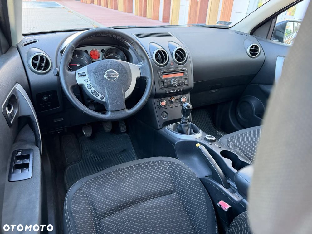 Nissan Qashqai - 10