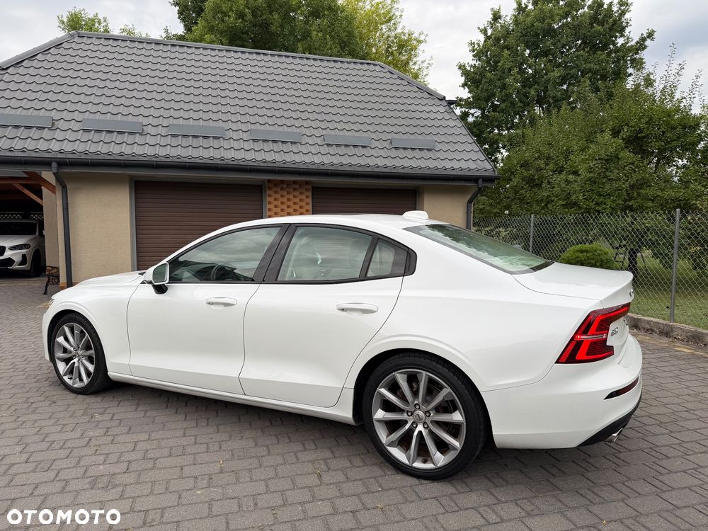 Volvo S60 T5 Momentum Pro - 26