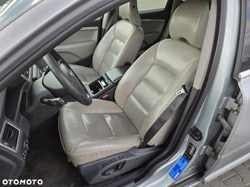 Volvo V70 2.0D Momentum - 27