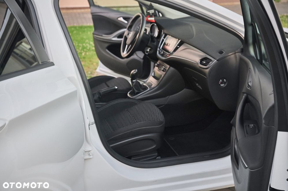 Opel Astra 1.6 CDTI Enjoy - 25
