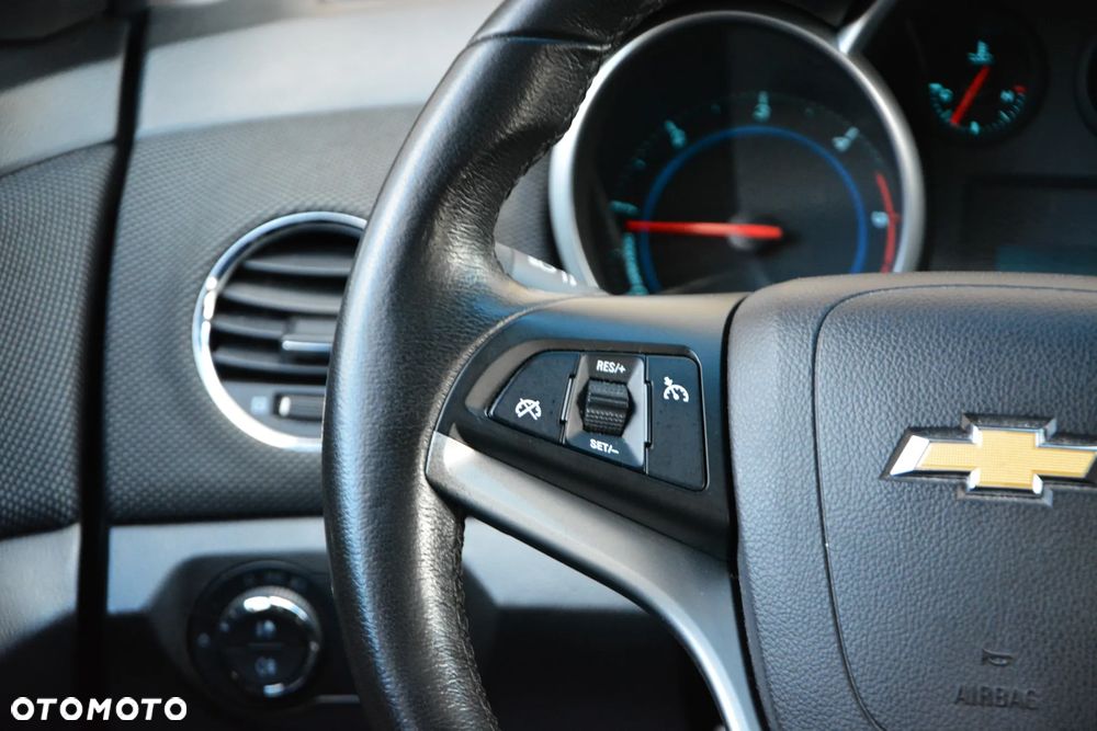 Chevrolet Cruze - 13
