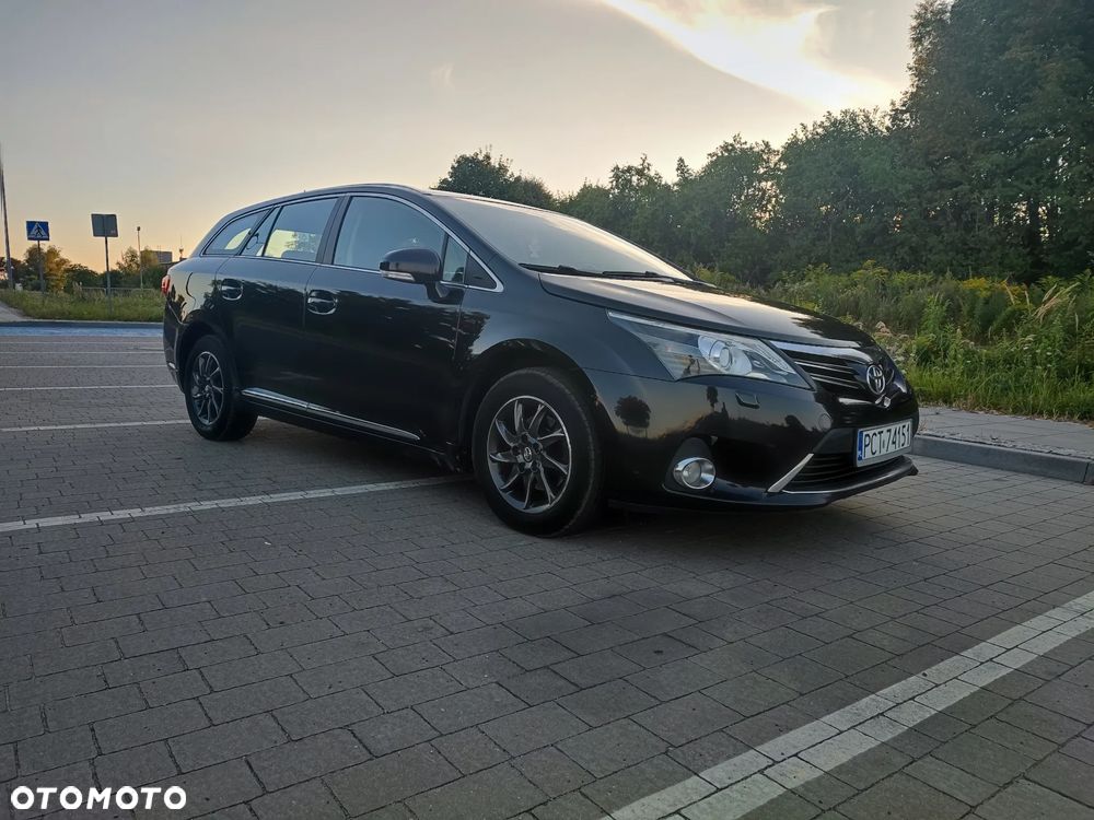Toyota Avensis 2.0 D-4D Premium - 2