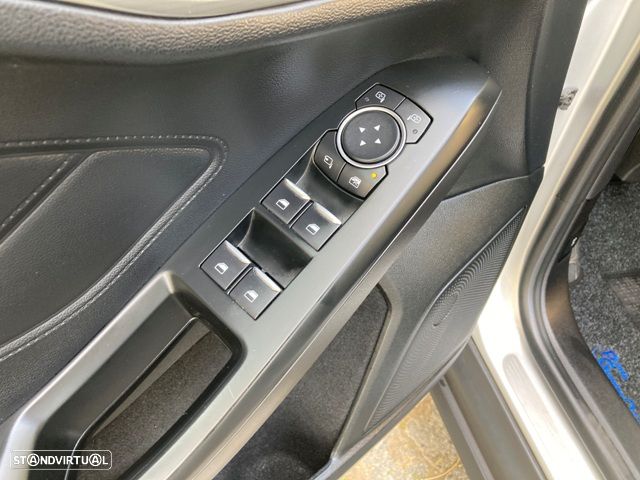 Ford Focus 1.5 TDCi ECOBlue Connected - 25