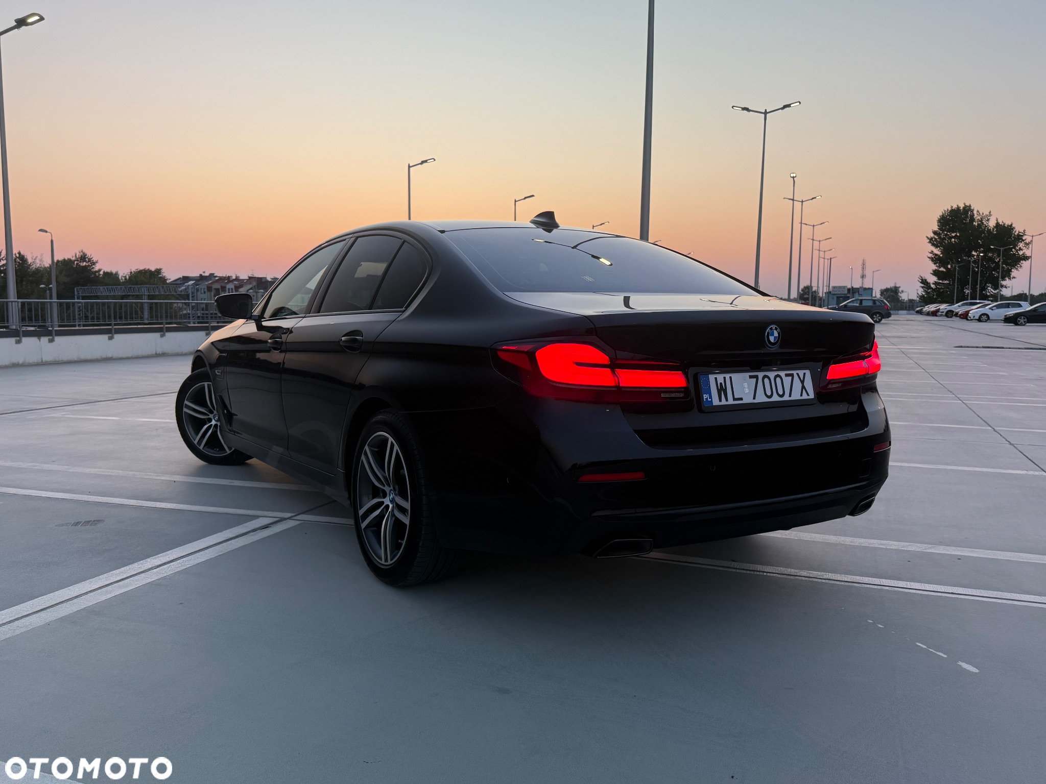 BMW Seria 5 530e xDrive - 8