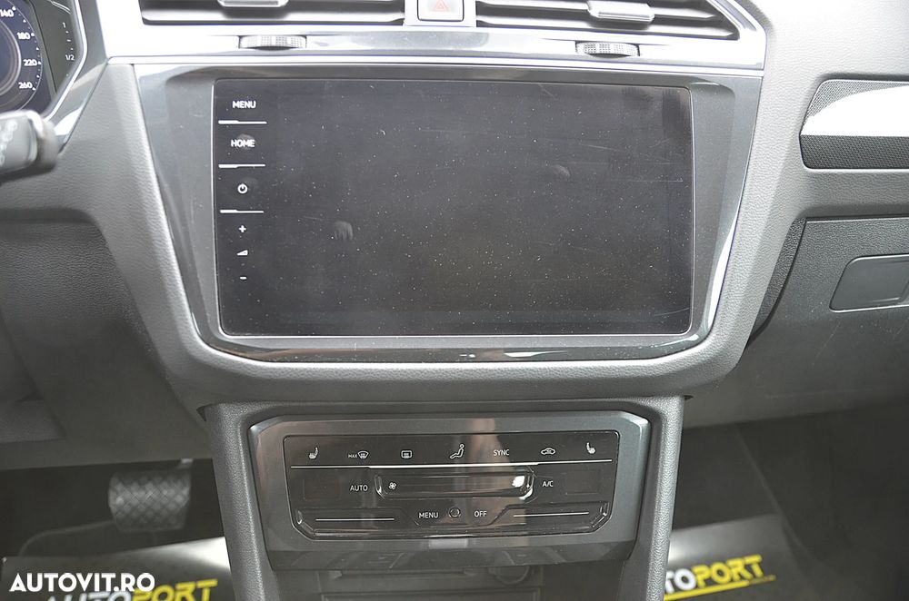 Volkswagen Tiguan 2.0 TDI SCR 4MOTION DSG Elegance - 29