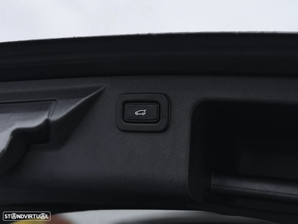 Land Rover Discovery Sport 1.5 I3 P300e AWD R-Dynamic SE - 33