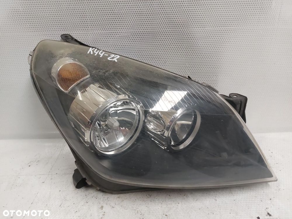.  LAMPA PRZOD PRZEDNIA PRAWA OPEL ASTRA H - 1