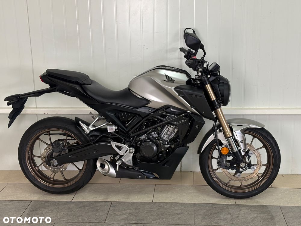 Honda CB - 3