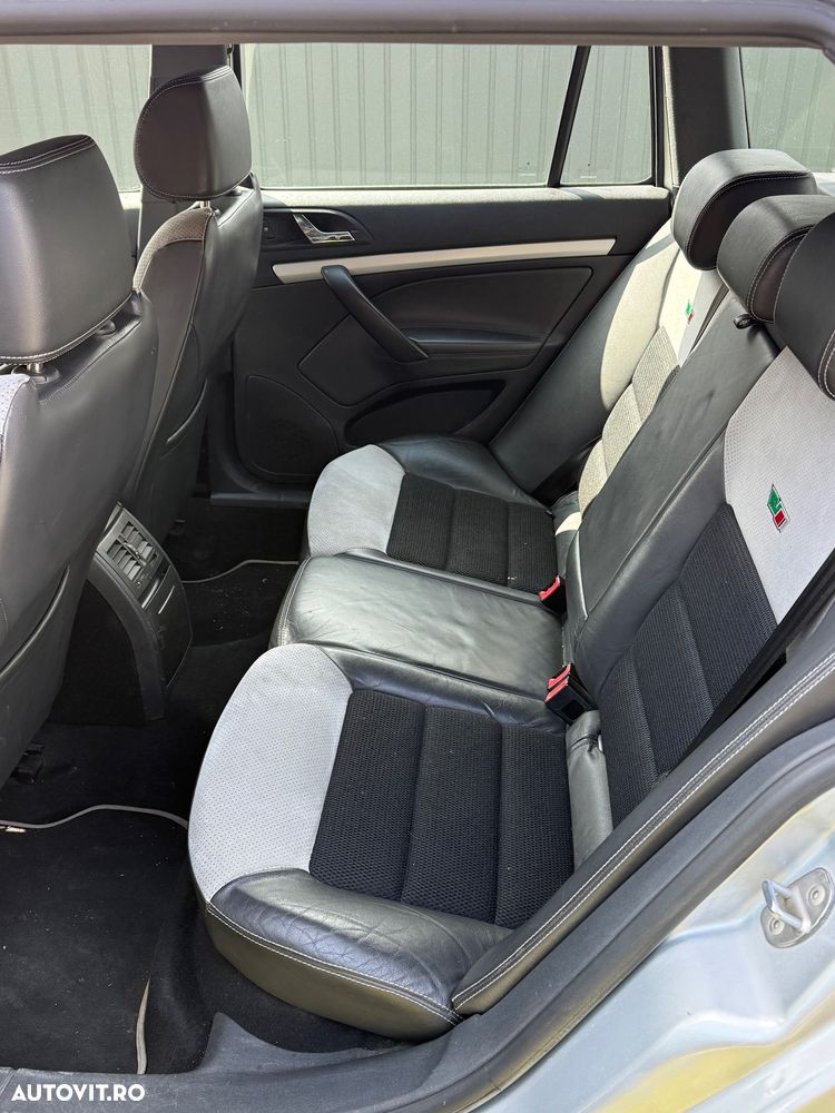 Skoda Octavia 2.0 TDI DPF RS - 8
