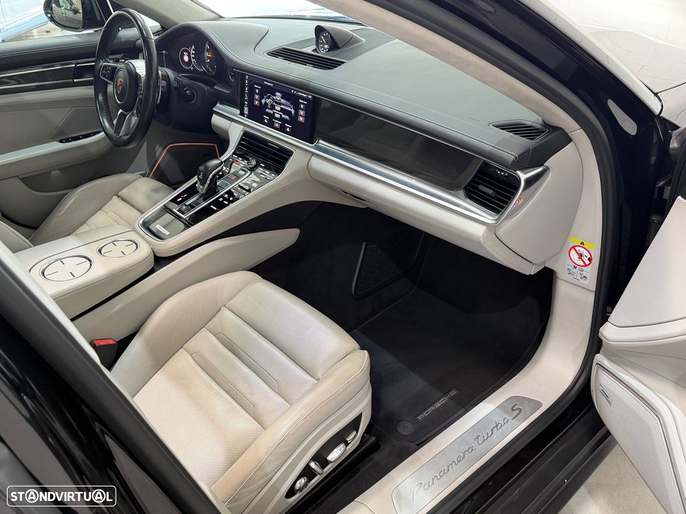 Porsche Panamera Sport Turismo Turbo S E-Hybrid - 21