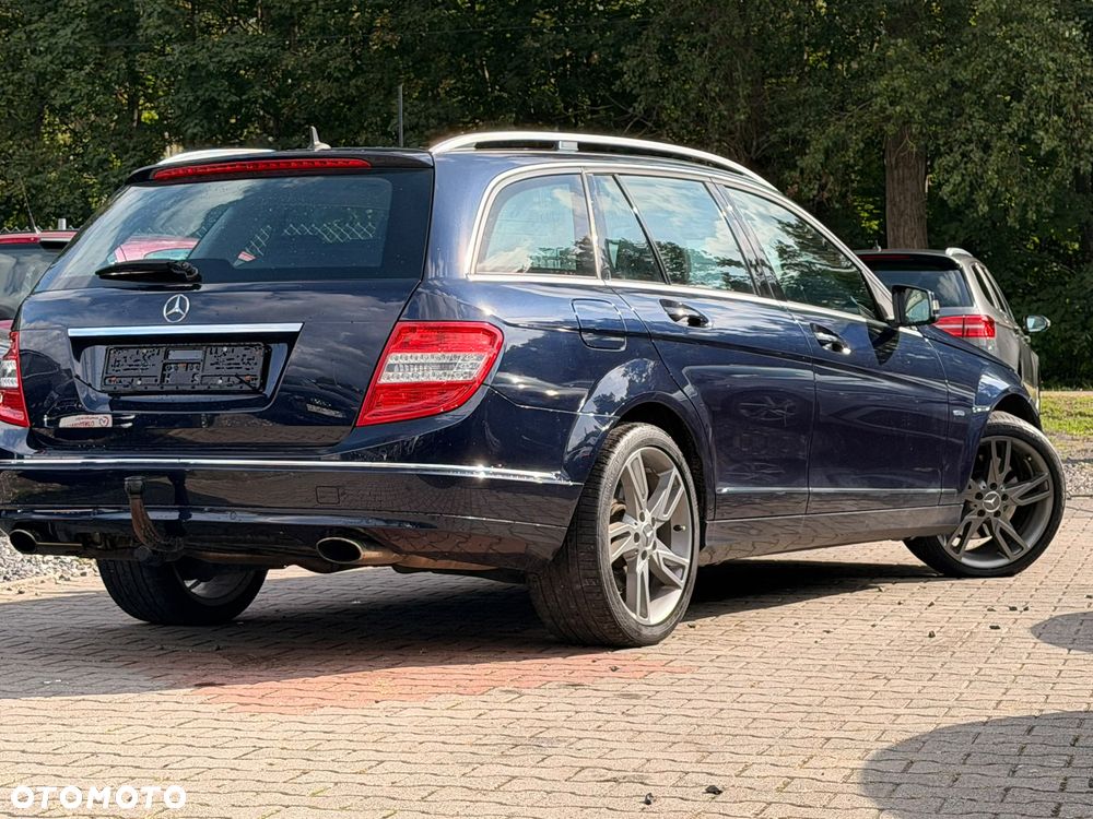 Mercedes-Benz Klasa C 350 CDI DPF 7G-TRONIC BlueEFFICIENCY Elegance - 16