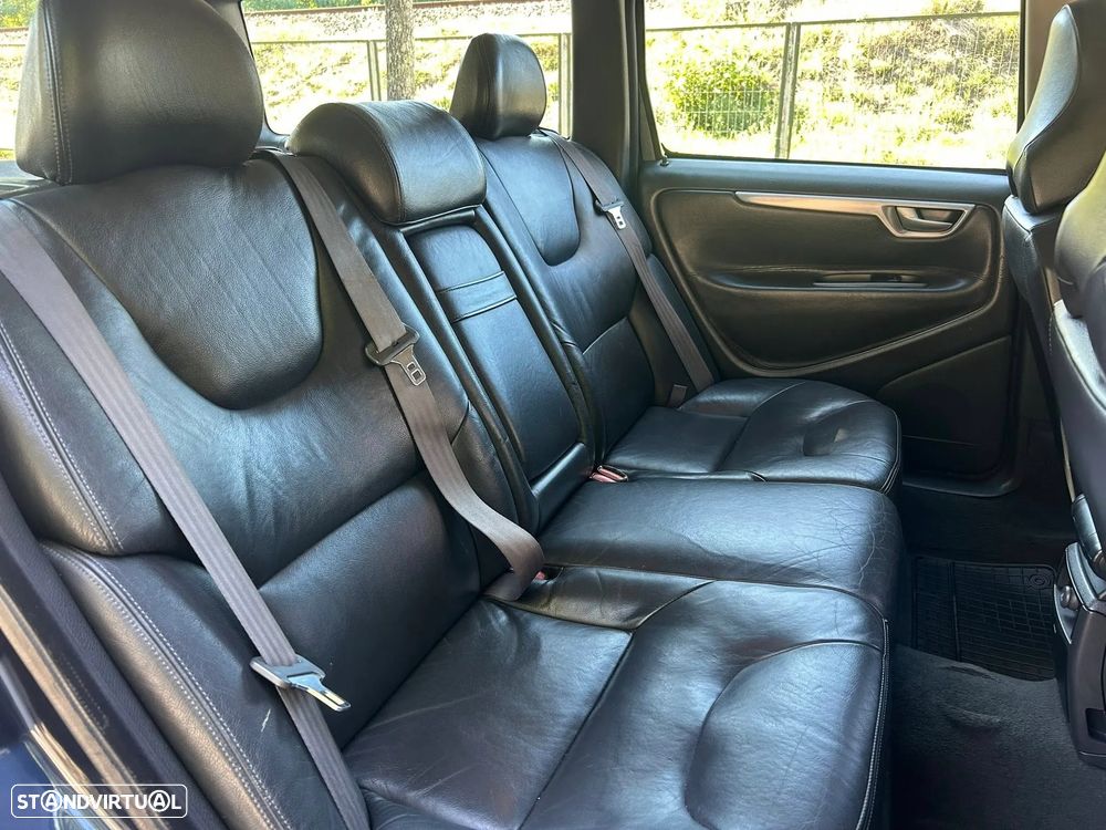 Volvo V70 2.0 T Nivel 3 - 10