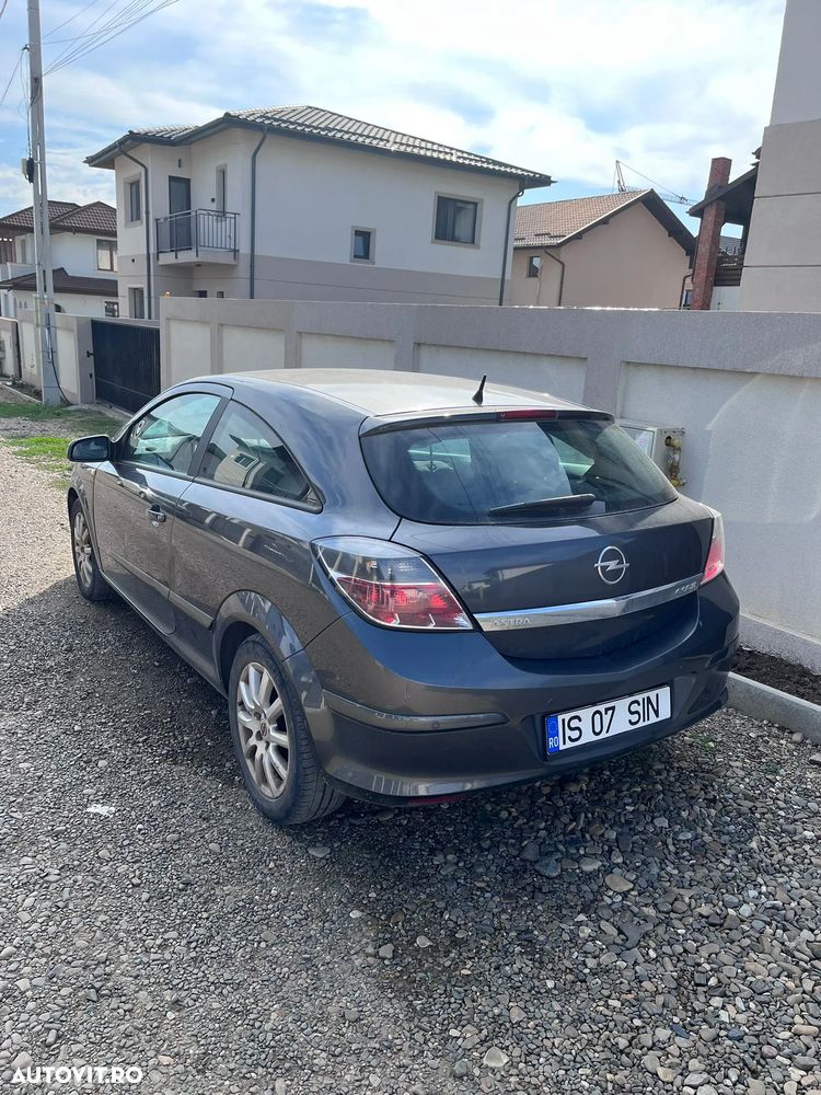 Opel Astra GTC 1.3 CDTI - 2