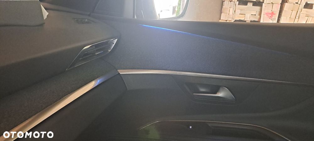 Peugeot 3008 1.6 PureTech Hybrid PHEV Allure Pack S&S EAT8 - 24