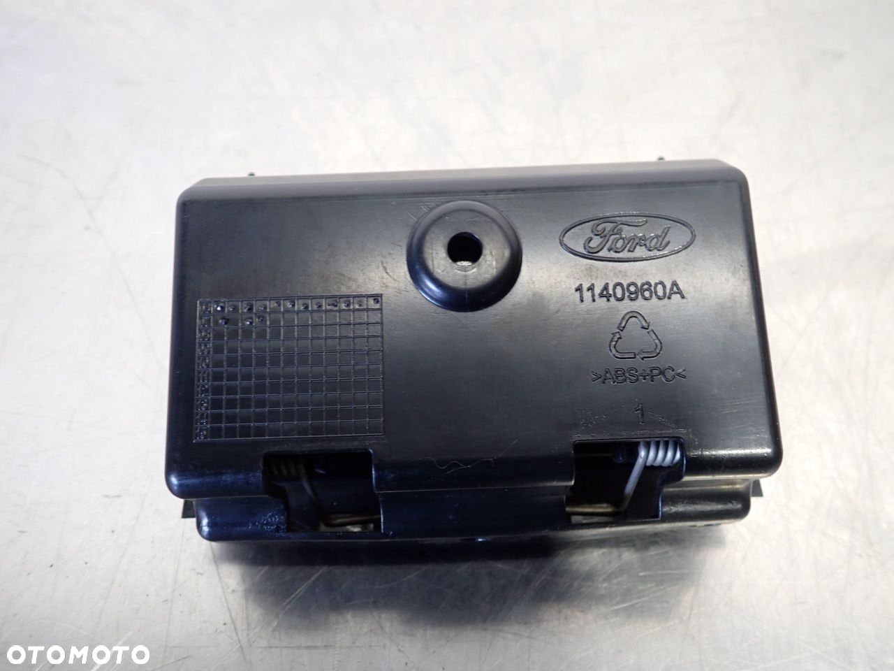 POPIELNICZKA FORD S-MAX I 6M21U04788BC3ZHE - 3