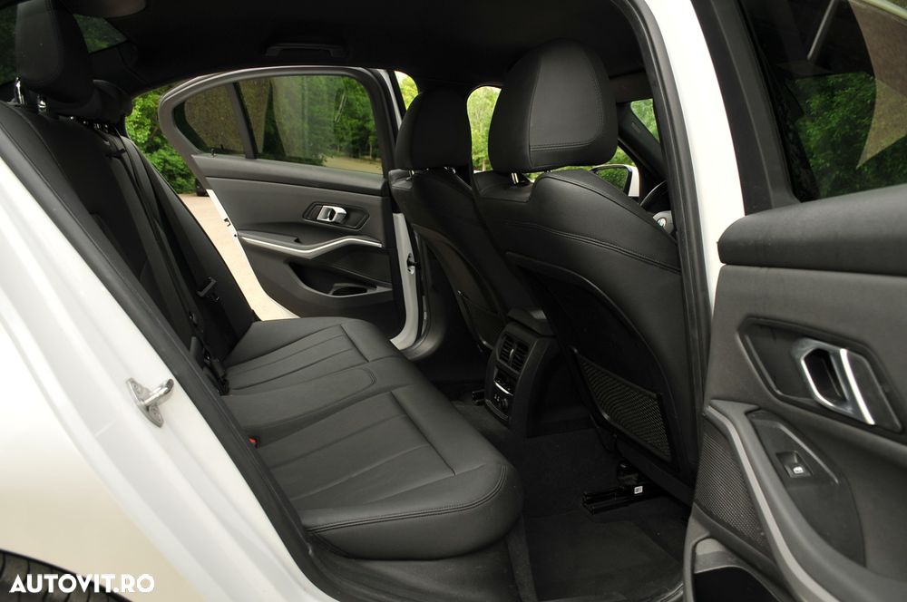 BMW Seria 3 318d Sport Line Shadow - 9