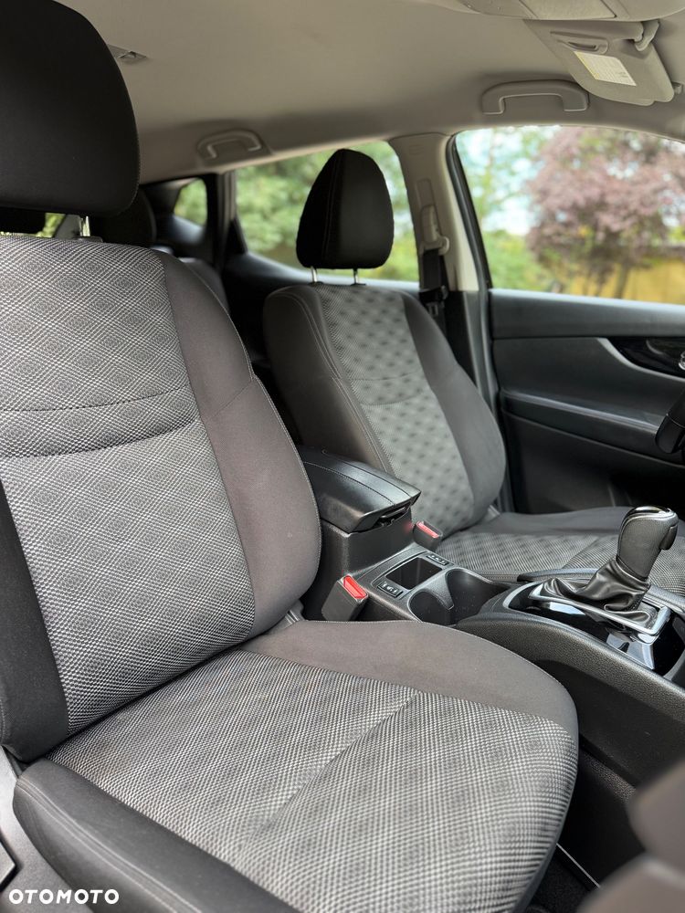 Nissan Qashqai - 25