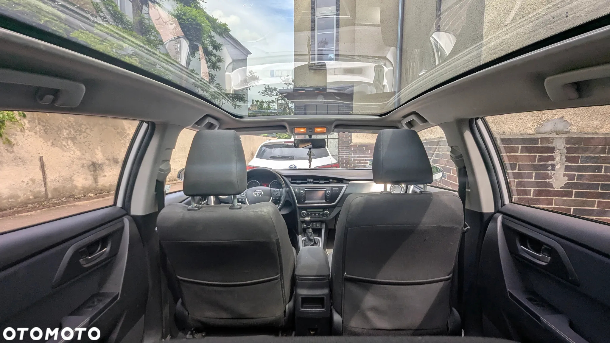 Toyota Auris 1.6 Premium Comfort - 9