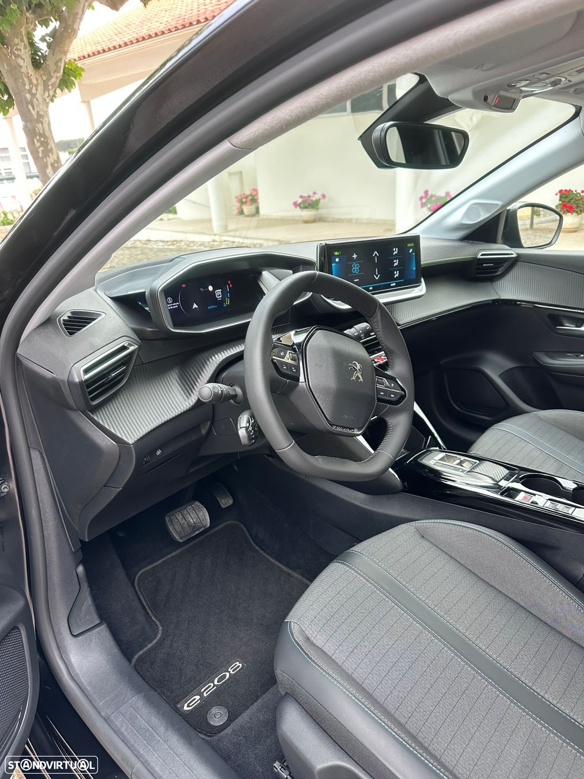 Peugeot e-208 50 kWh Allure - 13