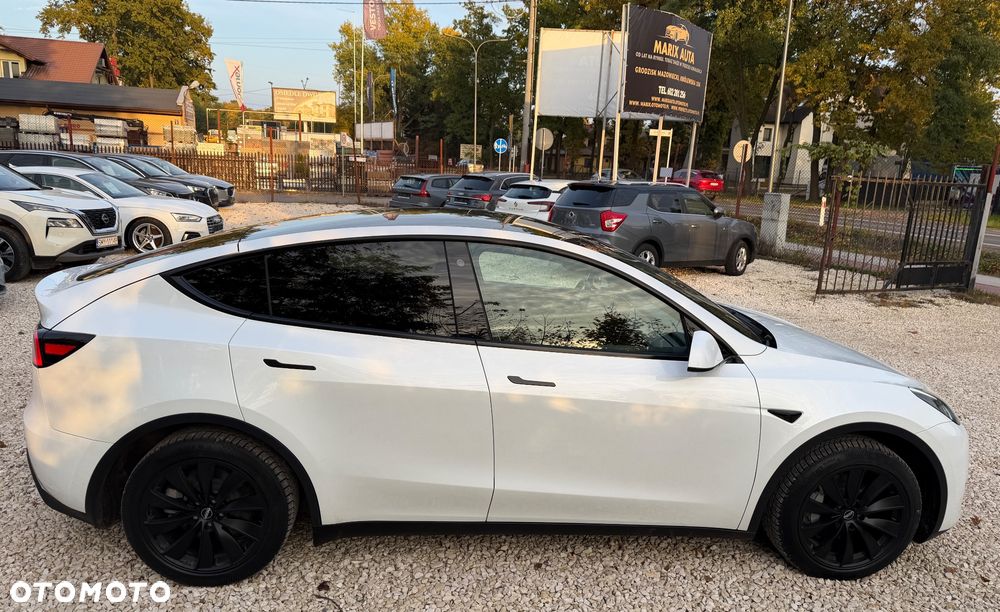 Tesla Model Y RWD - 15