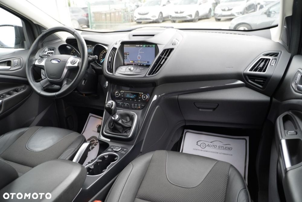 Ford Kuga 1.5 EcoBoost 2x4 Titanium - 9