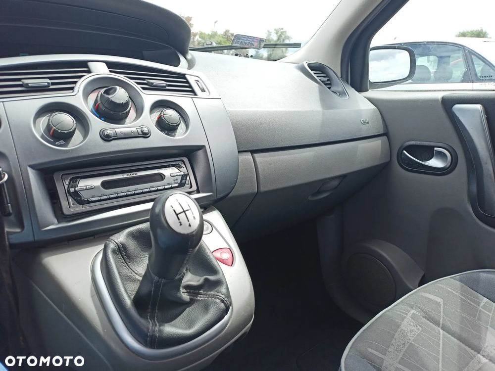 Renault Scenic - 10
