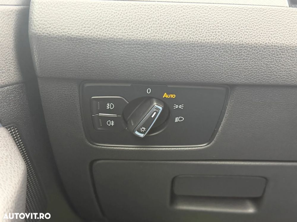 Volkswagen Passat 2.0 TDI DSG Comfortline - 23