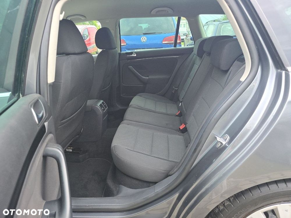 Volkswagen Golf 1.6 TDI Highline - 11