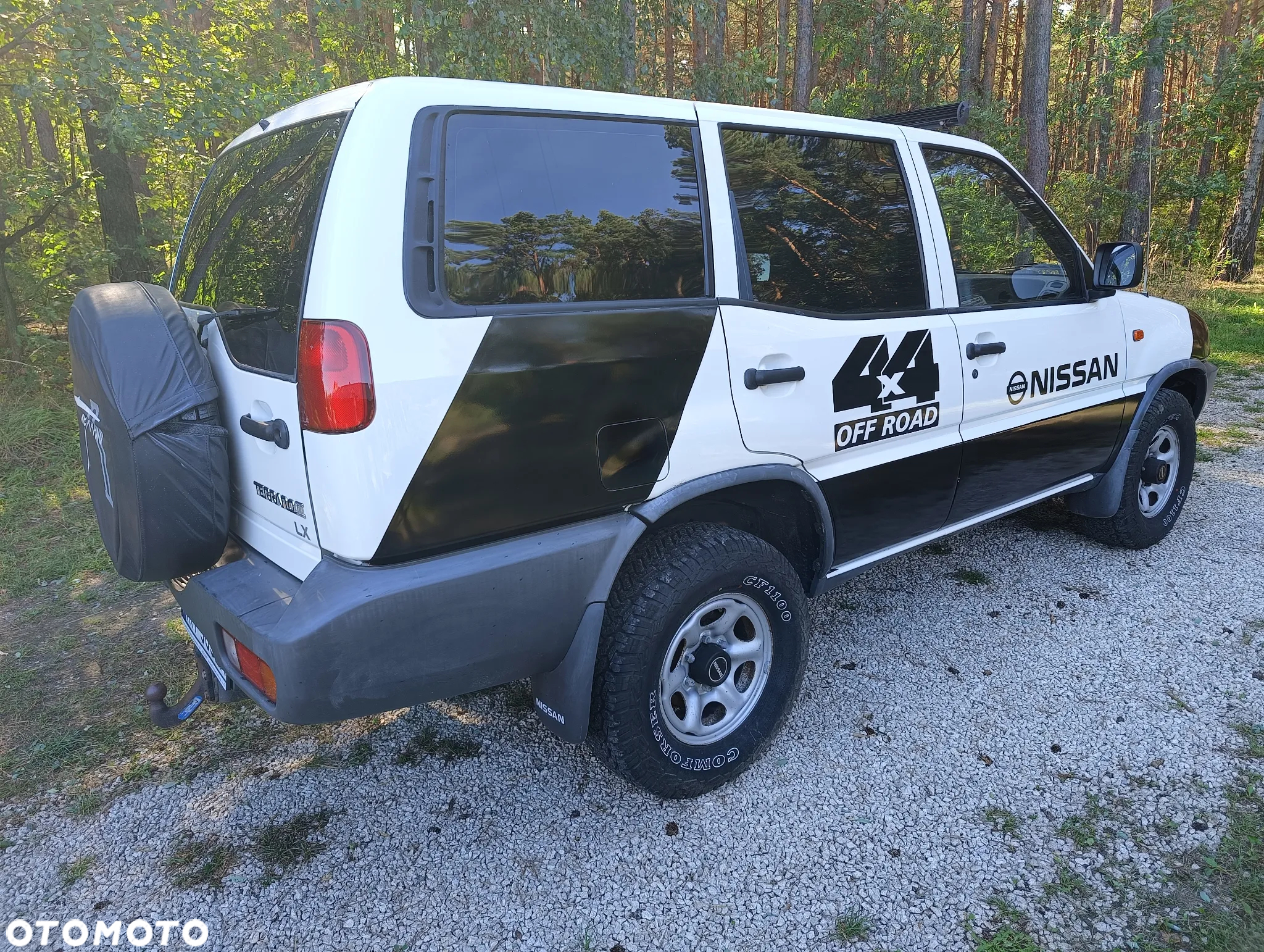 Nissan Terrano II 2.4 Wagon SGX - 3