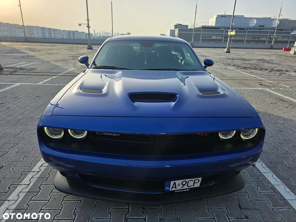 Dodge Challenger - 19