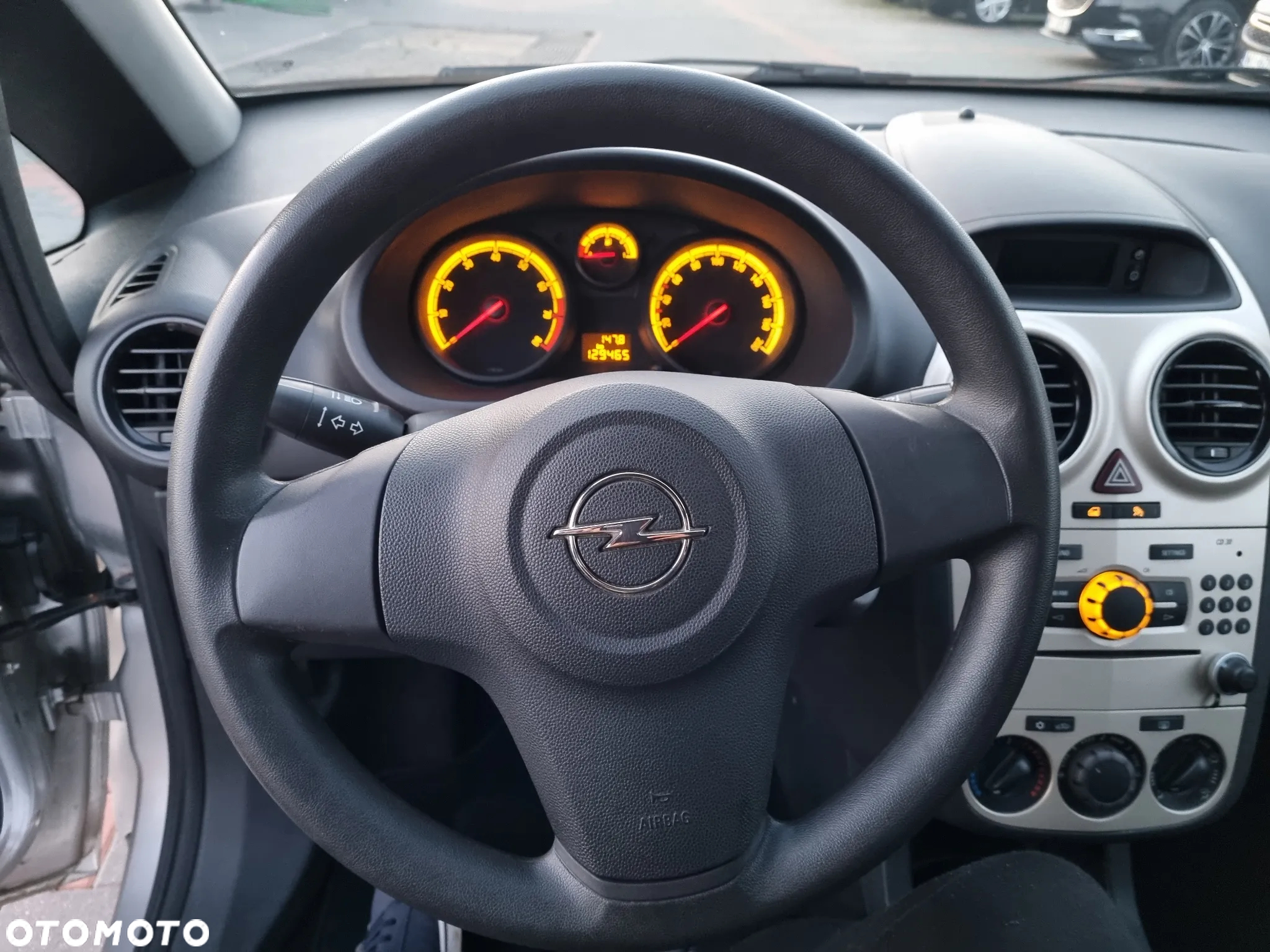 Opel Corsa 1.2 16V Enjoy - 11